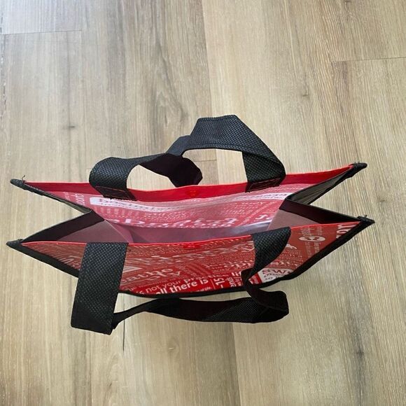 🖤 Lululemon Red Manifesto Reusable Shopping Tote Lunch Bag 9” X  12” Friends - Picture 4 of 4